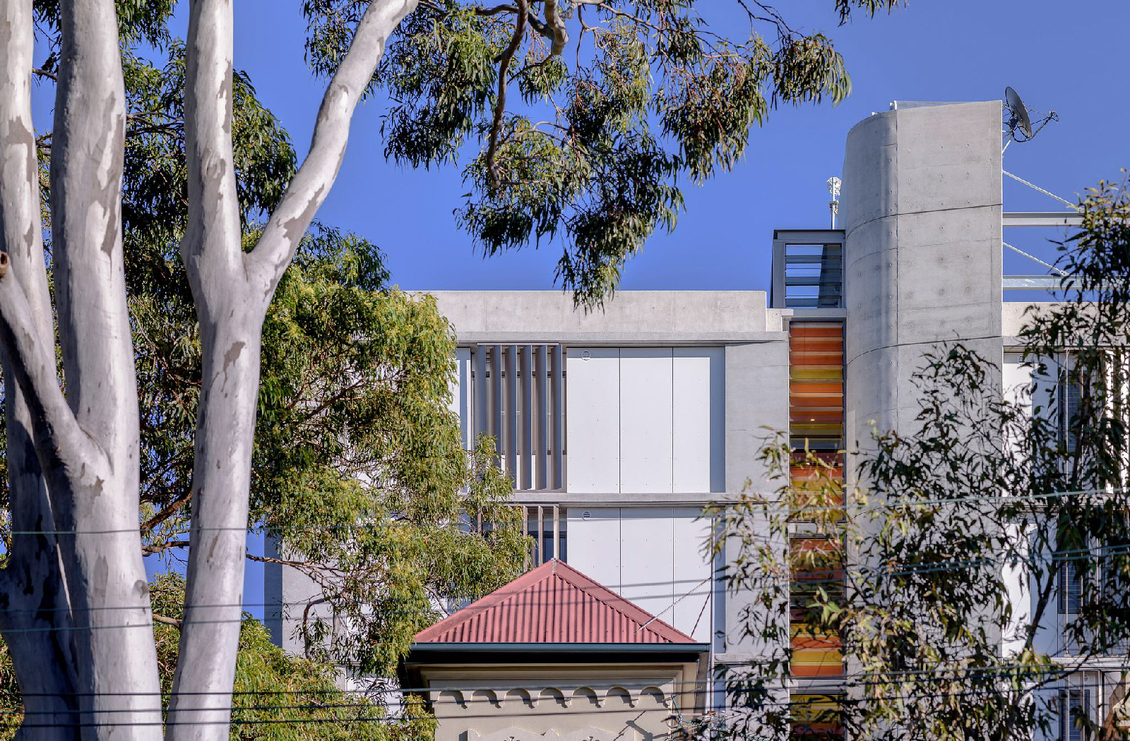 Llandaff Street - Multi-residential apartment building by McGregor Westlake Architecture and Hill Thalis Architecture + Urban Projects